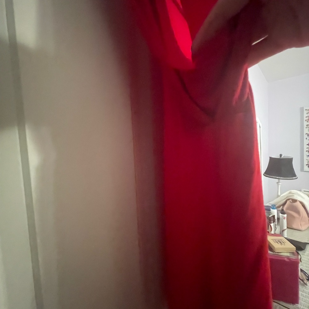 Cabi Red - Picture 3 of 4